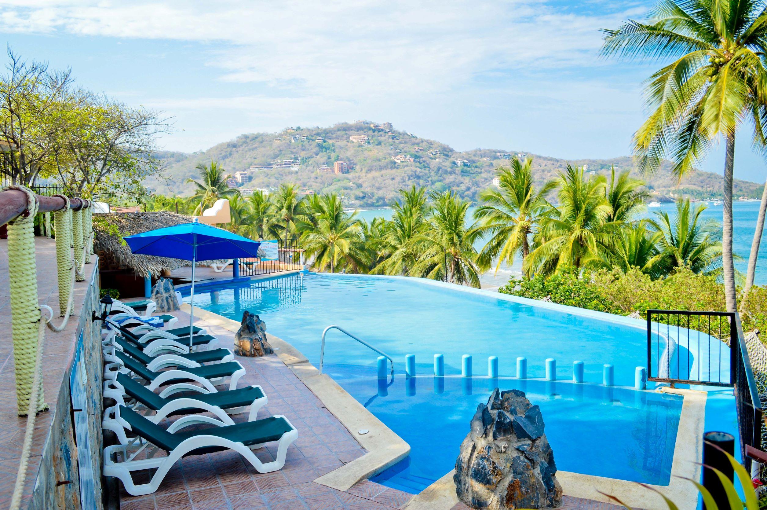 Hotel Catalina Beach Resort ซีฮัวตาเนโค ภายนอก รูปภาพ