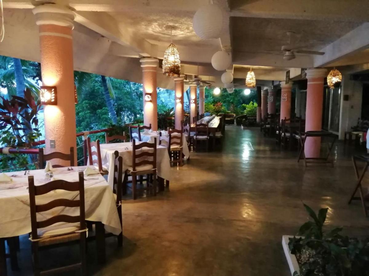 Hotel Catalina Beach Resort ซีฮัวตาเนโค ภายนอก รูปภาพ