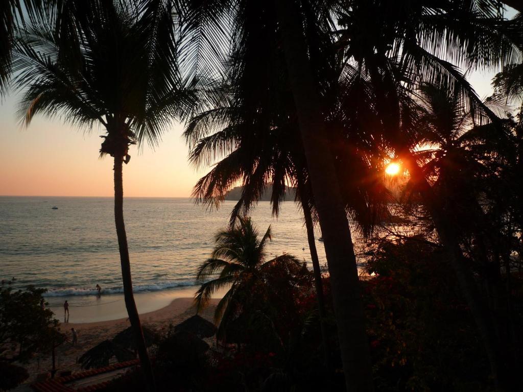 Hotel Catalina Beach Resort ซีฮัวตาเนโค ภายนอก รูปภาพ